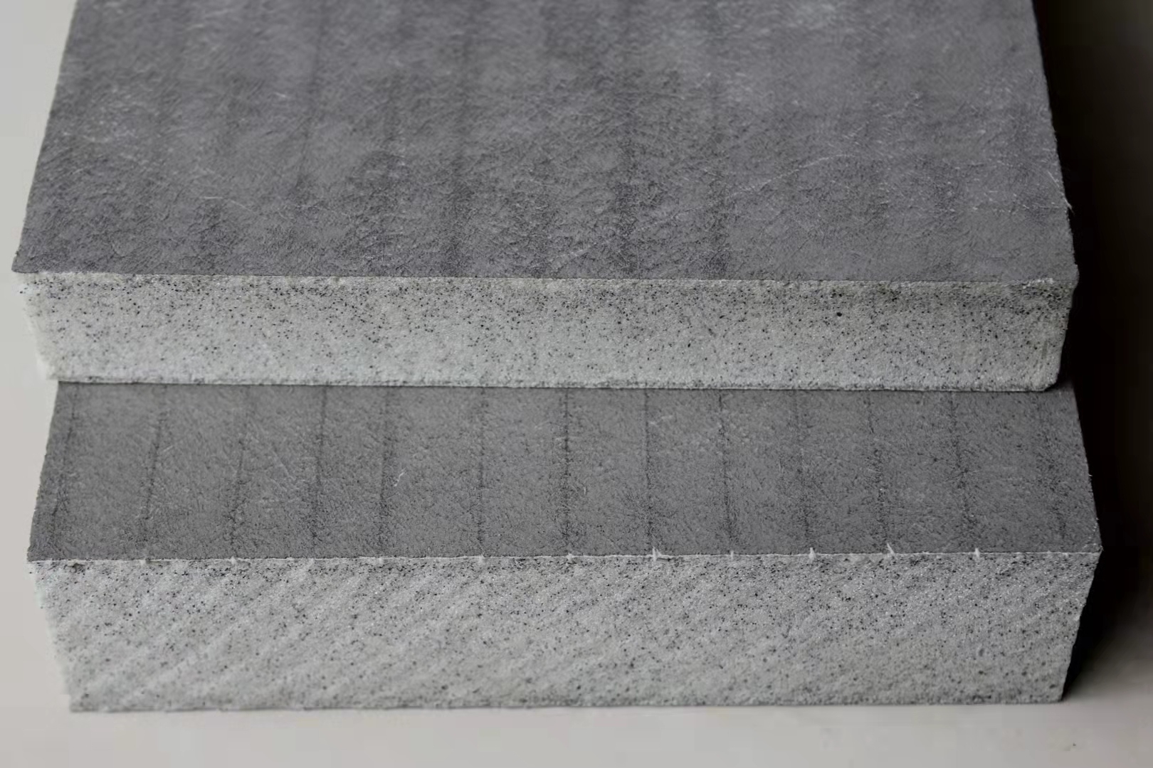 各類(lèi)B1級(jí)聚氨酯防火保溫板 冷庫(kù)用聚氨酯防火保溫板批發(fā)工廠